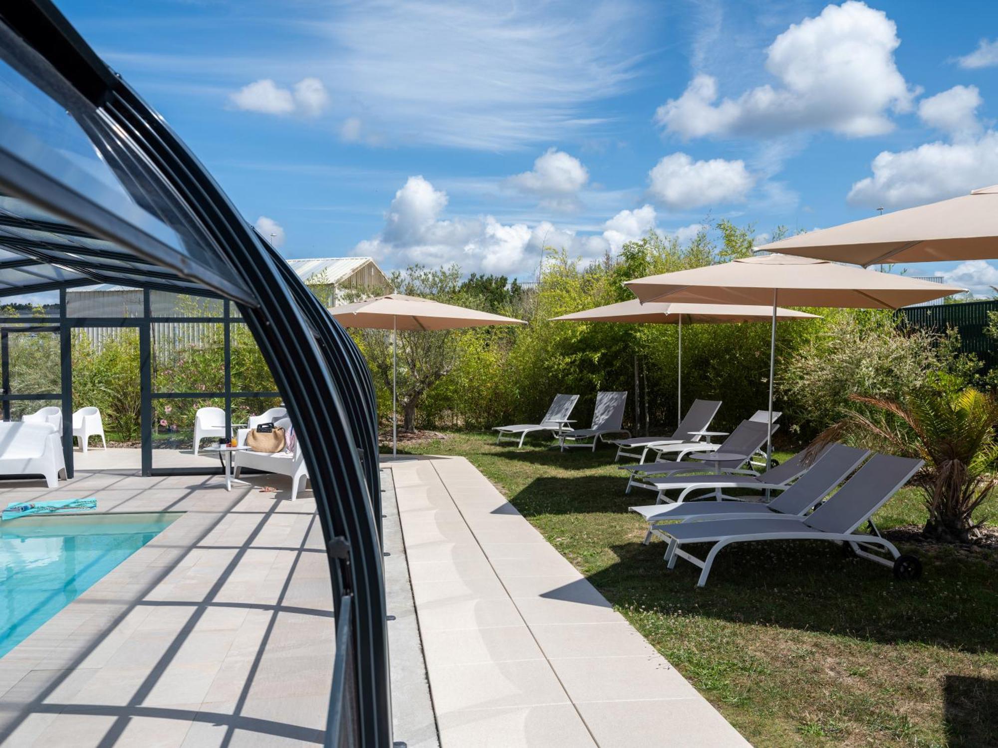 Отель Golden Tulip La Baule Экстерьер фото