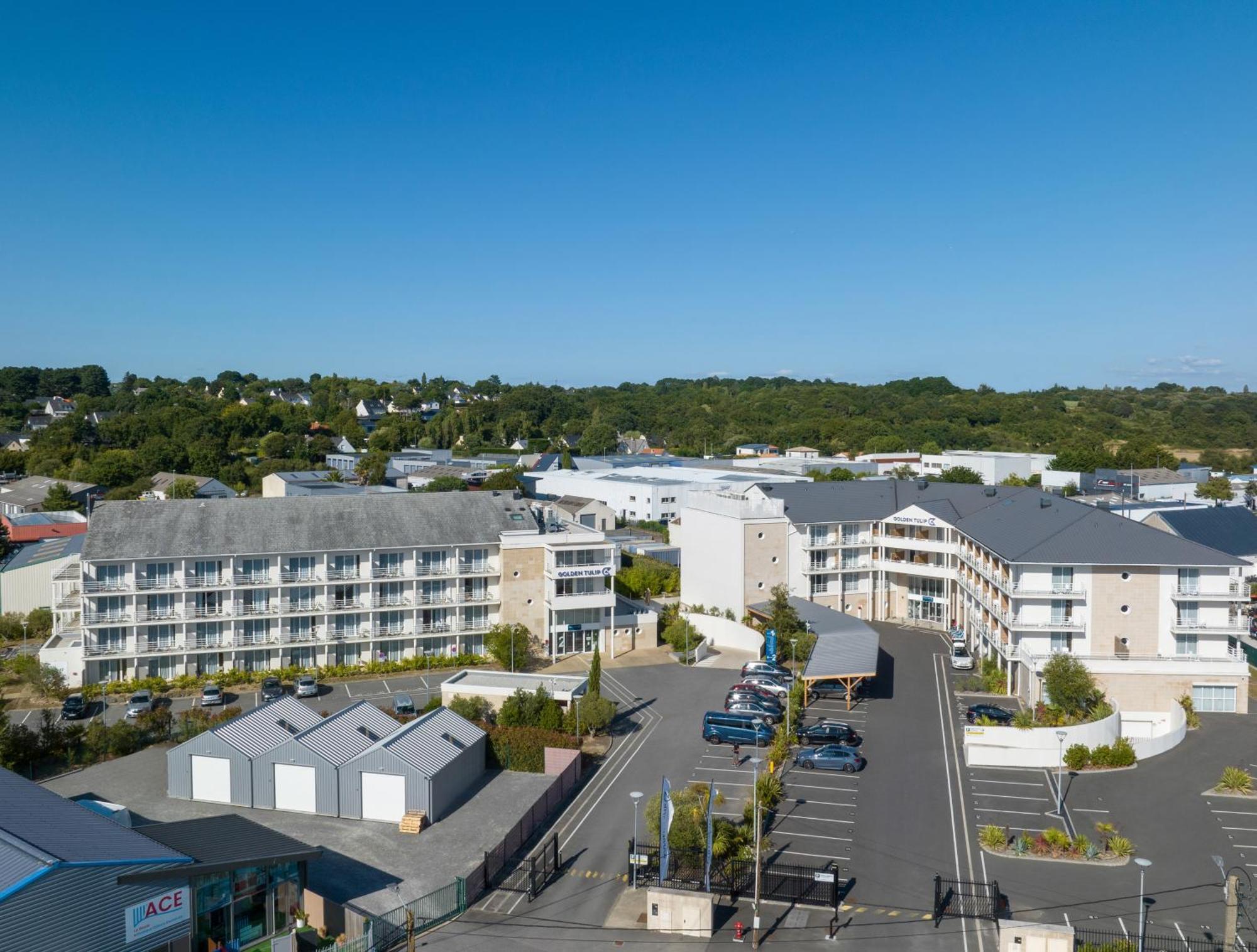 Отель Golden Tulip La Baule Экстерьер фото