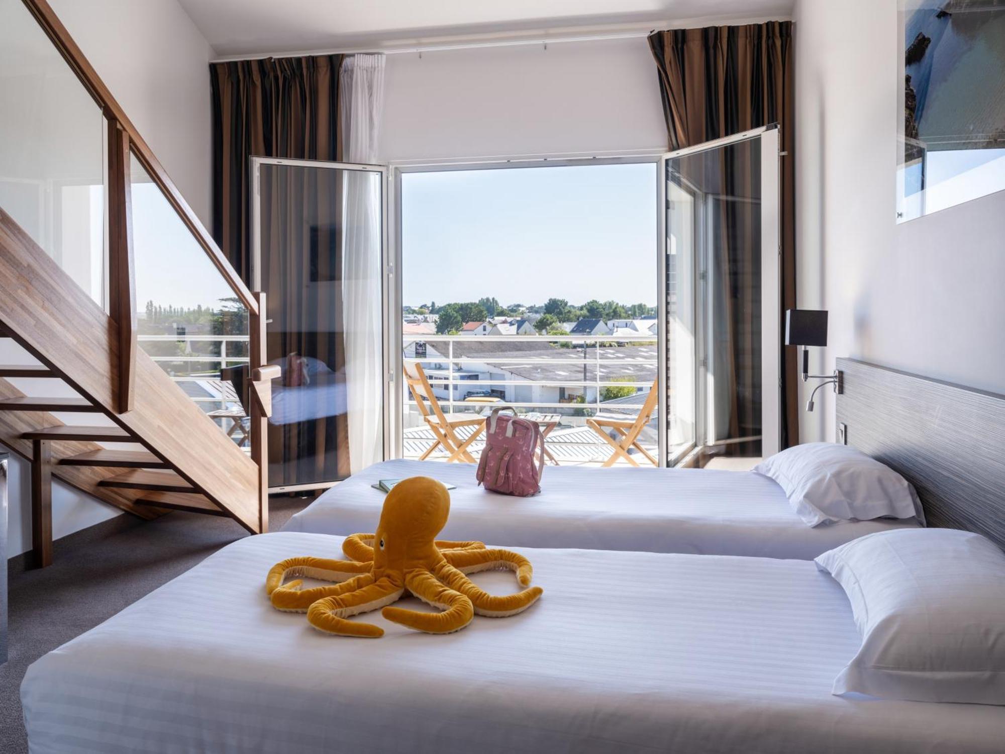 Отель Golden Tulip La Baule Экстерьер фото