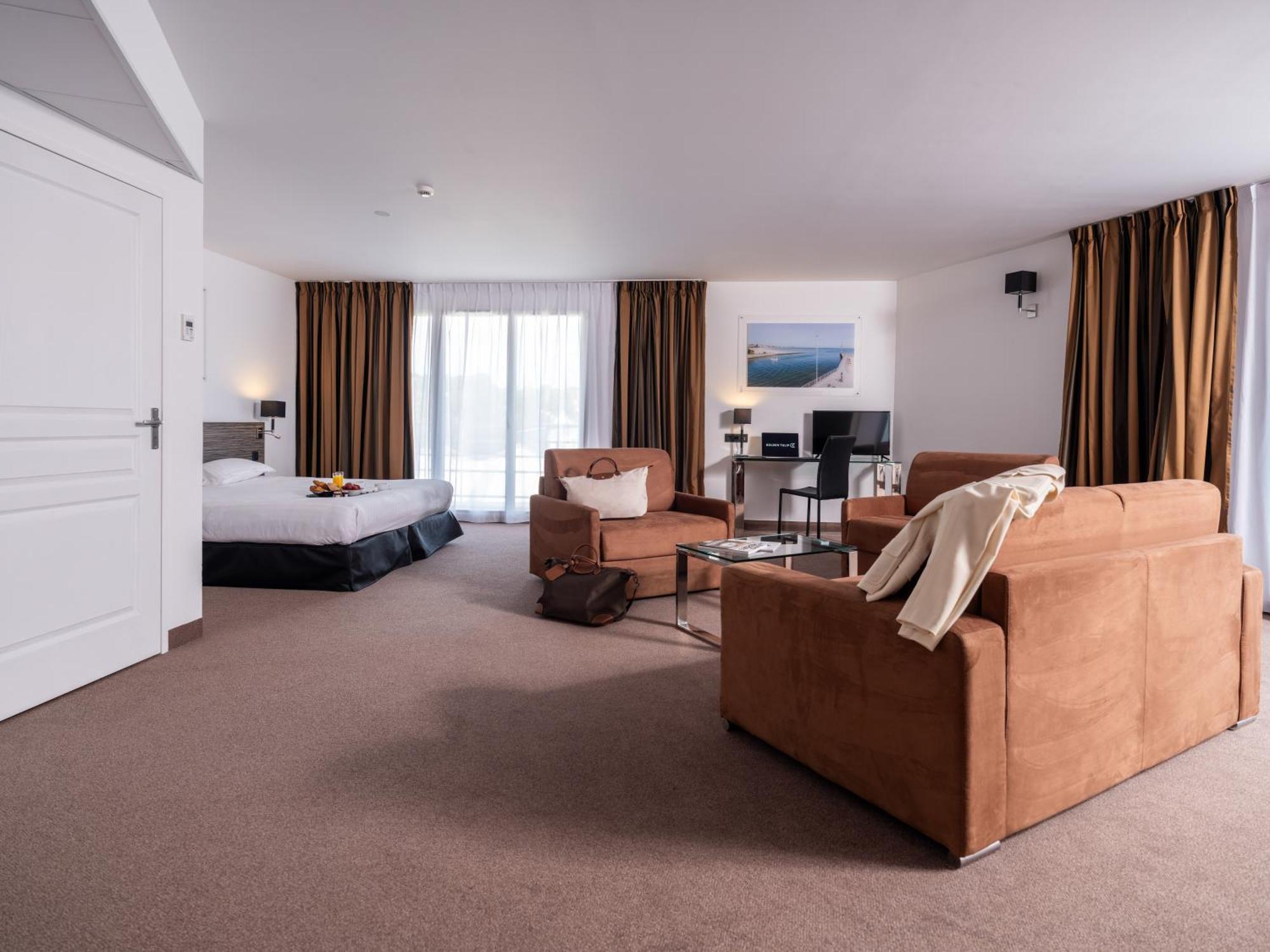 Отель Golden Tulip La Baule Экстерьер фото