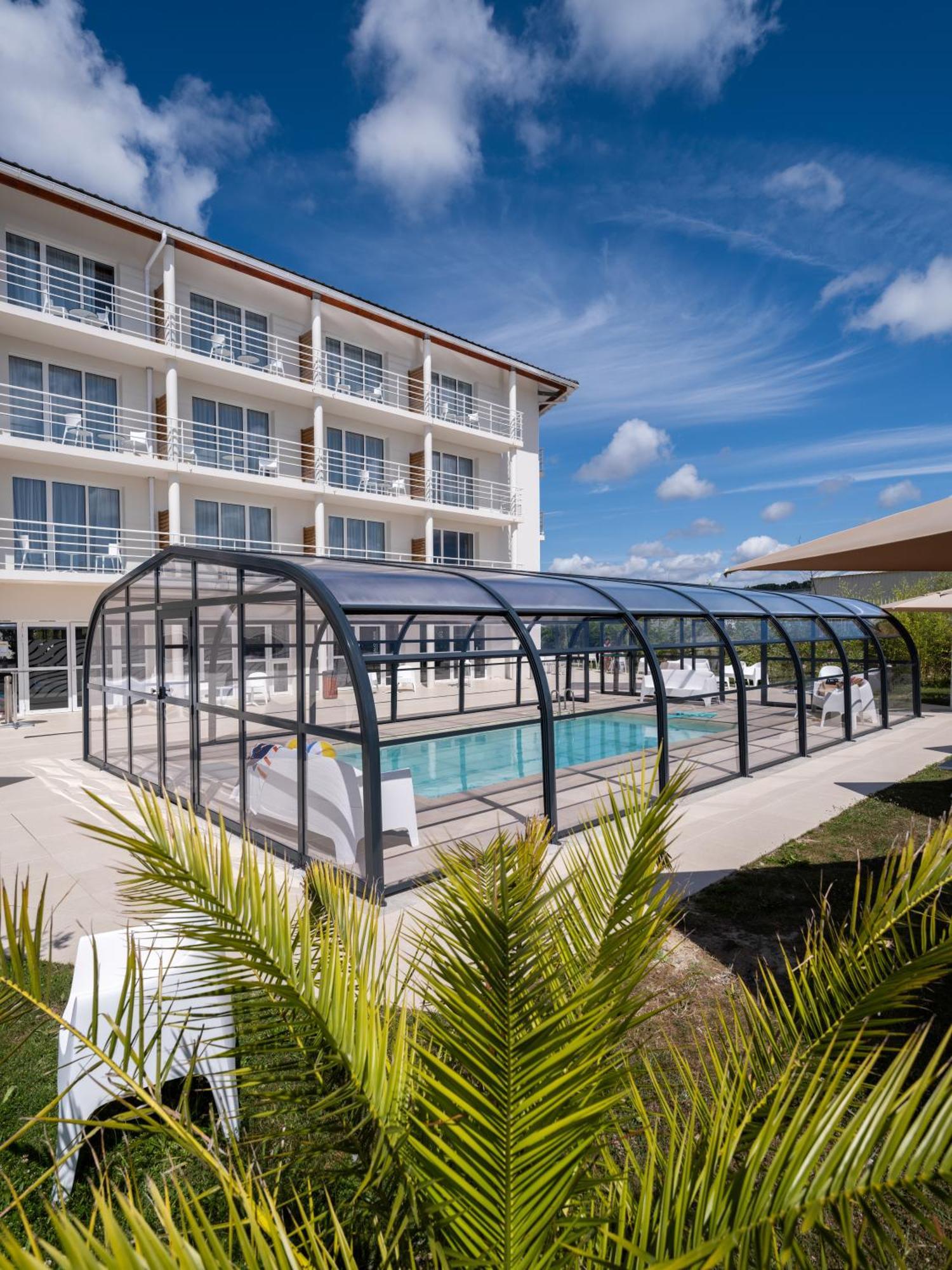 Отель Golden Tulip La Baule Экстерьер фото